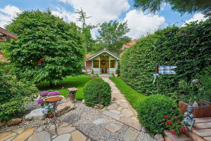 Attraktive Doppelhaushälfte mit großzügigem Garten in Aßling | Verkauf mit Nießbrauch